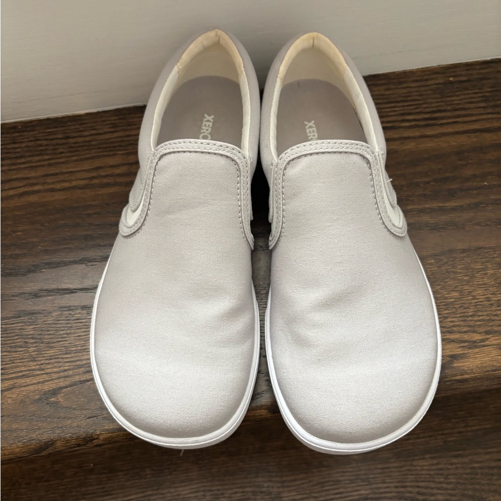 Xero Dillon Canvas slip ons